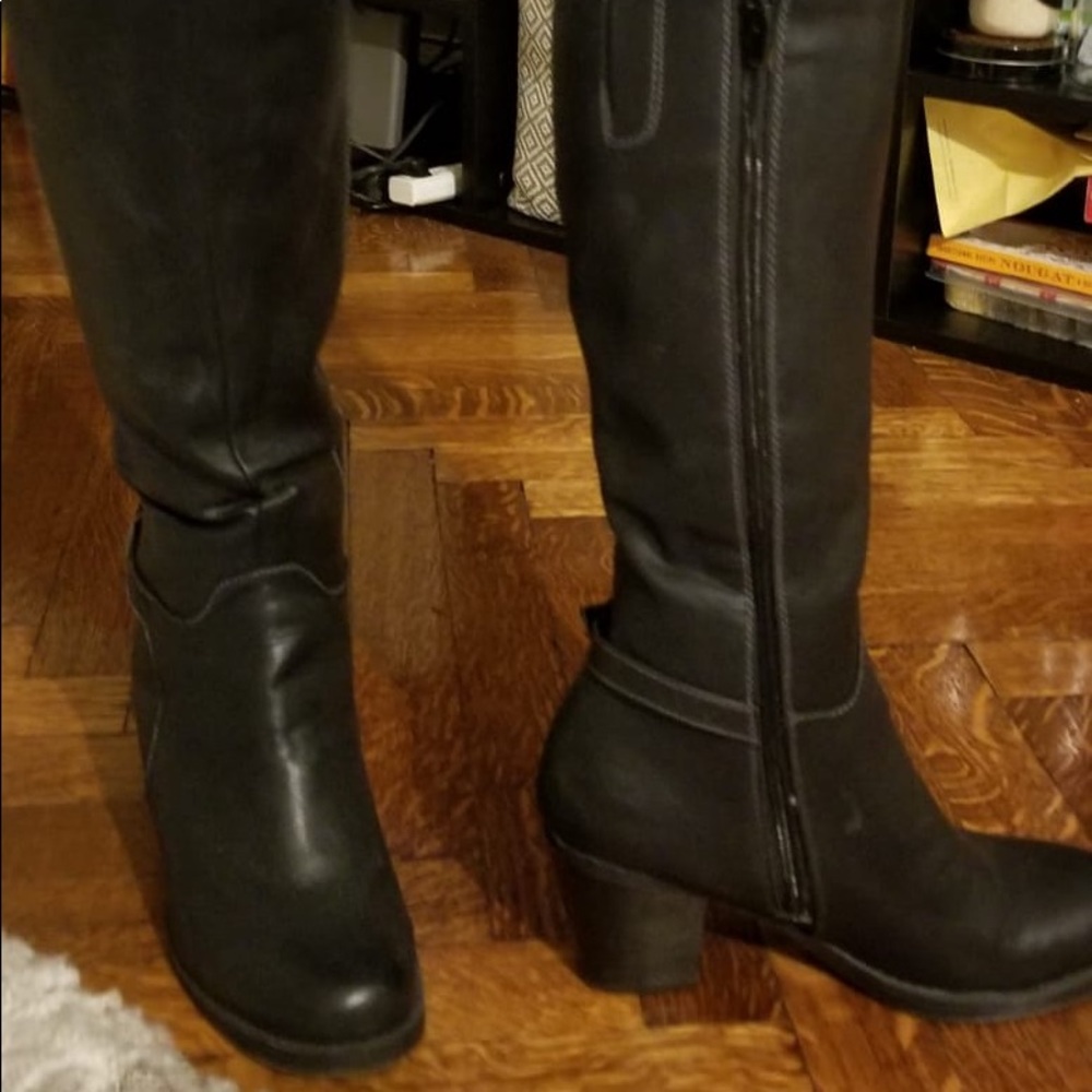 Naturalizer Black boots